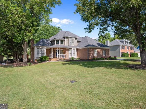 656 Clubland Cir SE, Conyers, GA 30094