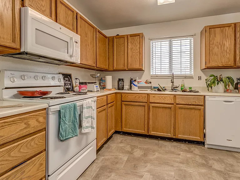 642 N 200 E #105 — Photo 8