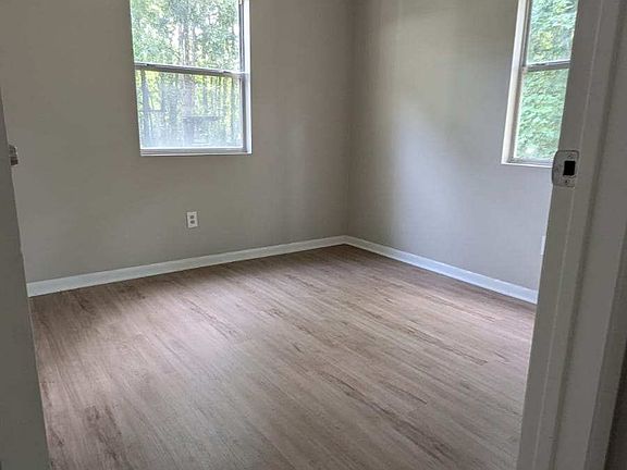 4th image of 1700 Trails End Dr