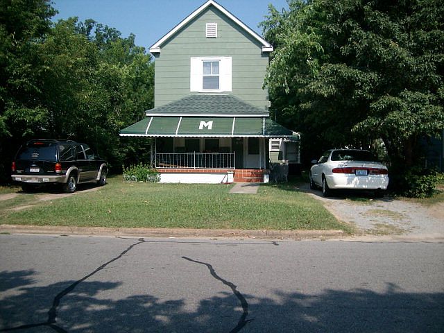 1st image of 909 Franklin St