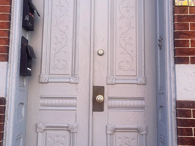 89 S 15th St #2 — Photo 2