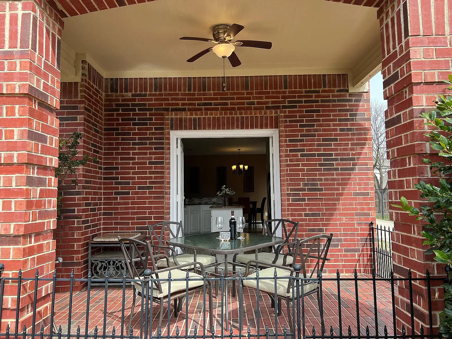4 bed, 3115 sqft, $7,995 — Photo 2