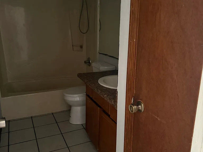 2416 Fortune Ave #D — Photo 6