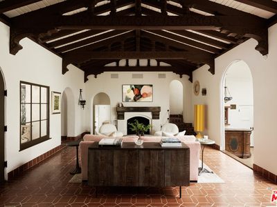 1725 Mount Olympus Dr, Los Angeles, CA, 90046