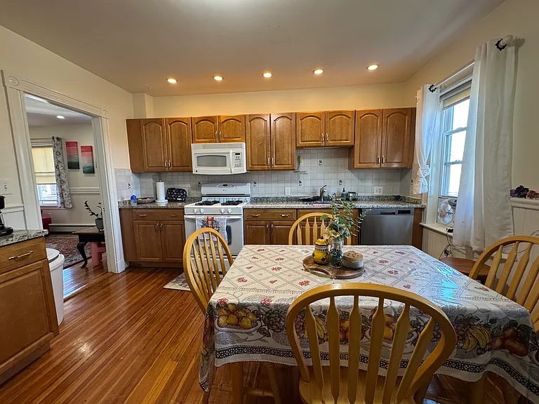163 Belmont St #3 — Photo 15