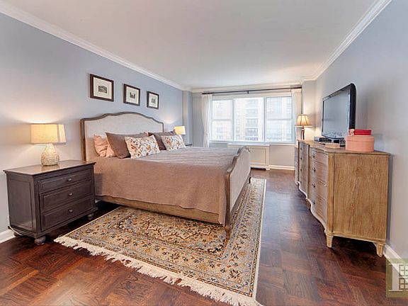 4th image of 201 E 79th St APT 7F