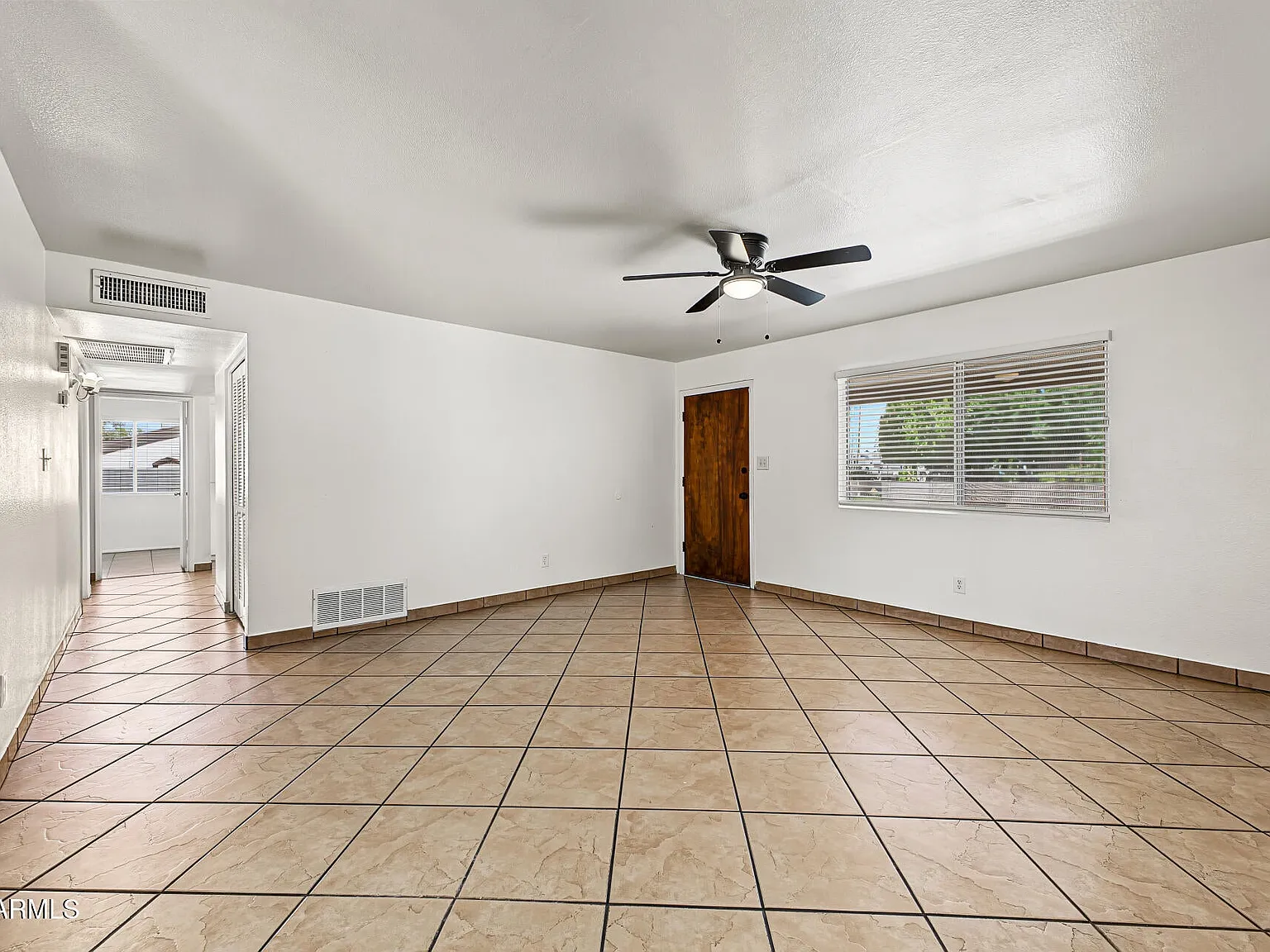 4 bed, 1504 sqft, $1,700 — Photo 2