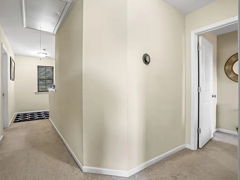 130 Winslow Cir — Photo 4