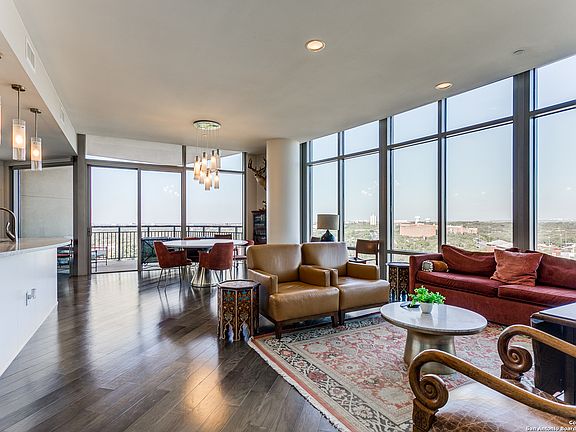 3rd image of 4242 BROADWAY #1204