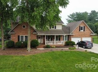 8607 Middleton Cir, Harrisburg, NC 28075