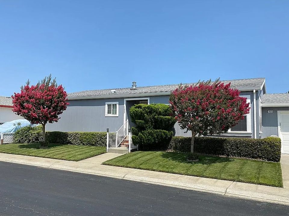 1st image of 1829 Strasbourg Ln