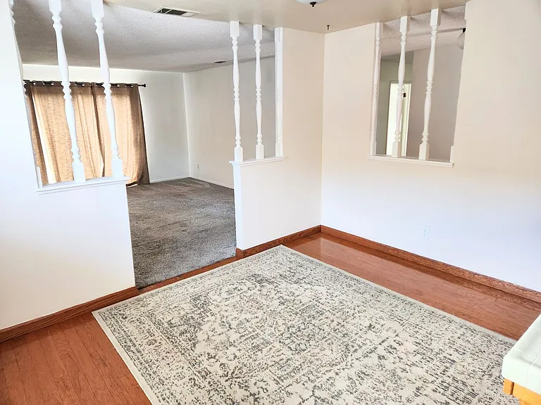 668 Victoria Way — Photo 8