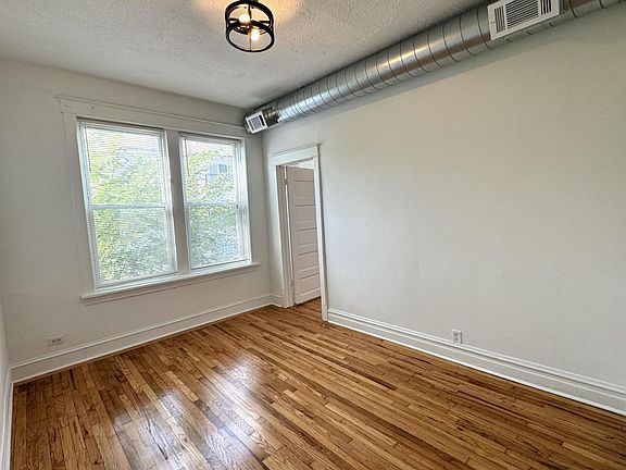 5th image of 4058 W Hirsch St #2