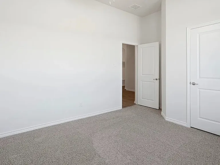 8428 Radiant St — Photo 21