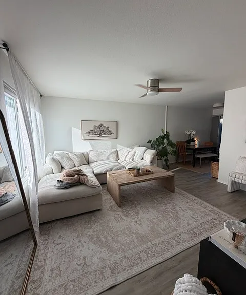 1127 Laurel Ln #57 — Photo 2