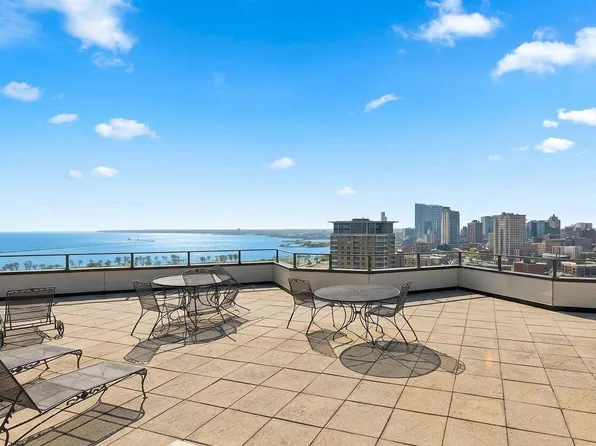 1633 N Prospect AVENUE #5D, Milwaukee, WI 53202