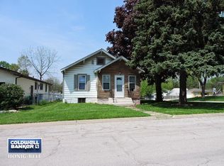 1723 Wilcox St, Crest Hill, IL 60403