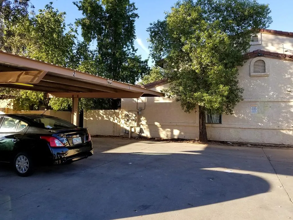 3 bed, 1100 sqft, $1,650 — Photo 4