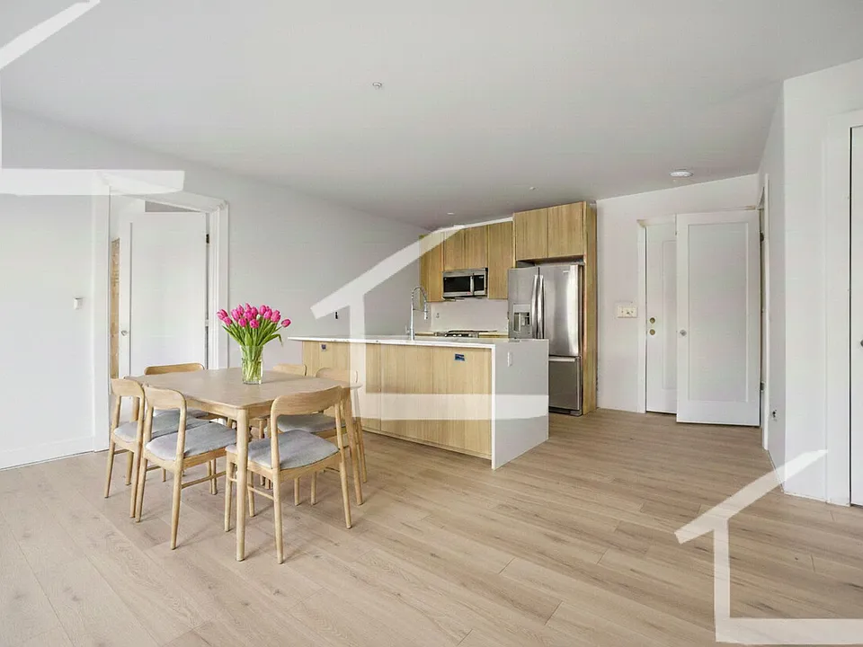 1025 Commonwealth Ave #5