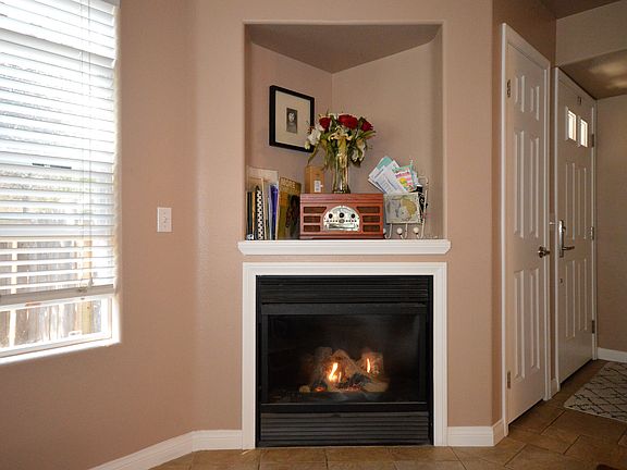 3rd image of 226 S Oakglen Ave