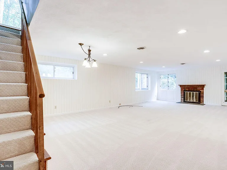 5225 Old Dominion Dr — Photo 49