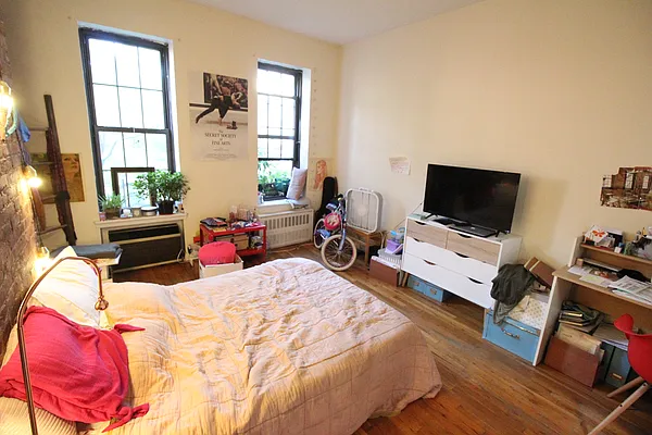 Rented by Luxor Homes & Investment Realty | media 30