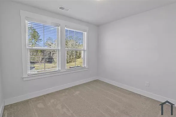 7772 Park Gate Dr — Photo 6