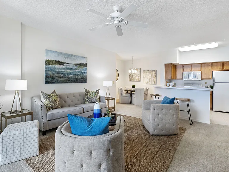 Woodmere Apartments Of Venice — Photo 13