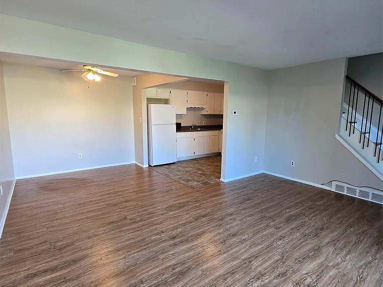 30107 Lorraine Ave #4 — Photo 4