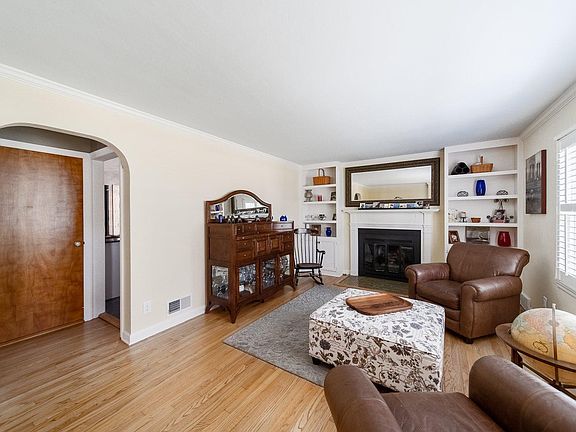 5th image of 1329 Rockne Dr