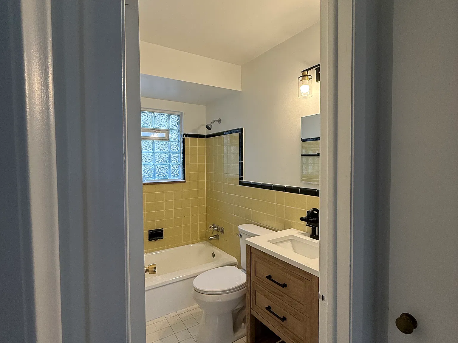 2 bed, 780 sqft, $1,600 — Photo 3
