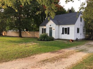 1333 E Wilcox Ave, White Cloud, MI 49349