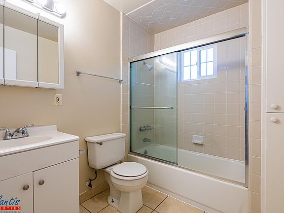 5th image of 2318 Karen Dr APT 7