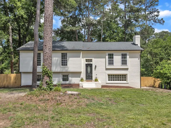 4504 Ryegate Dr, Raleigh, NC 27604