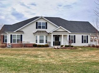 1000 Pinehurst Ct, Elgin, IL 60124