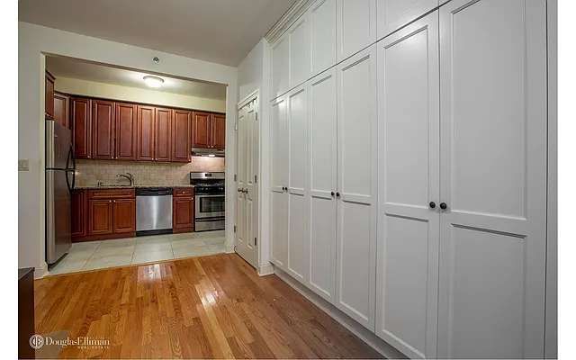 Sold by Douglas Elliman | media 22