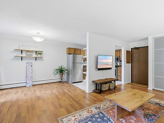 5th image of 7601 W 101st St APT 114