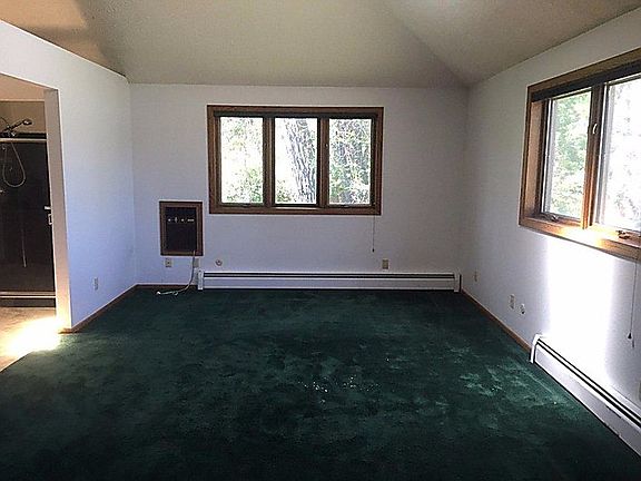 5th image of 37 River Dr