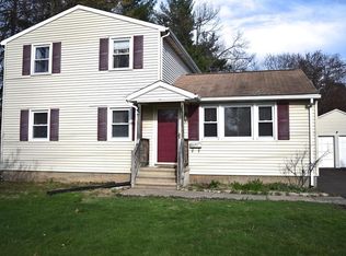 46 Mohawk Dr, Unionville, CT 06085