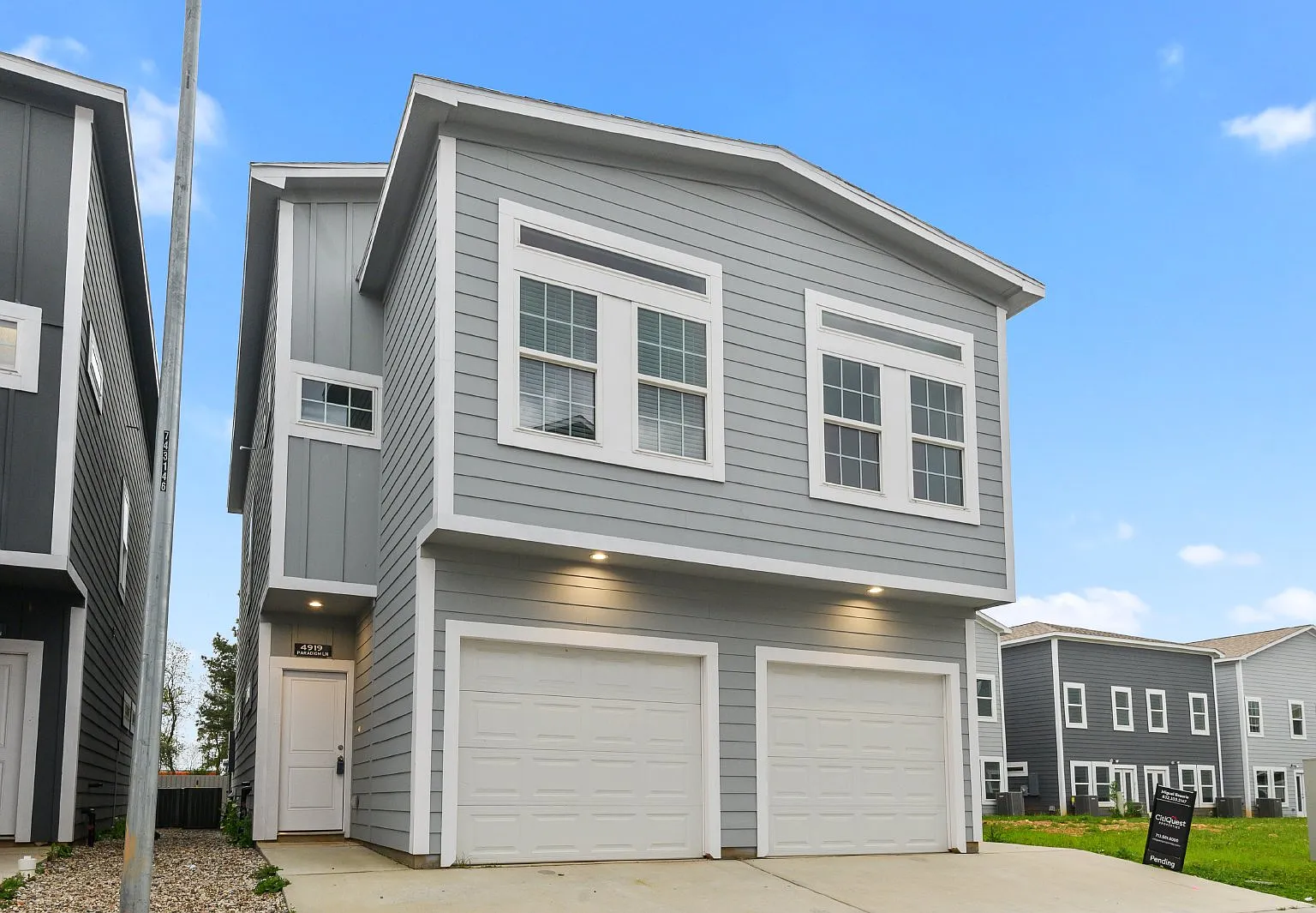 2 bed, 2.5 bath, 1210 sqft, $1,650 — Photo 1
