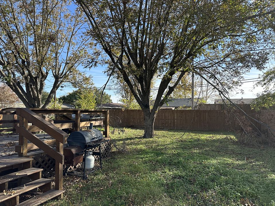 1st image of 305 Allenwood Dr