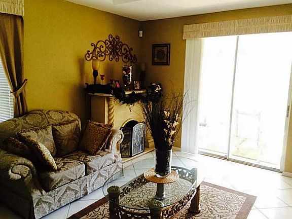 4th image of 9652 Royal Palm Blvd