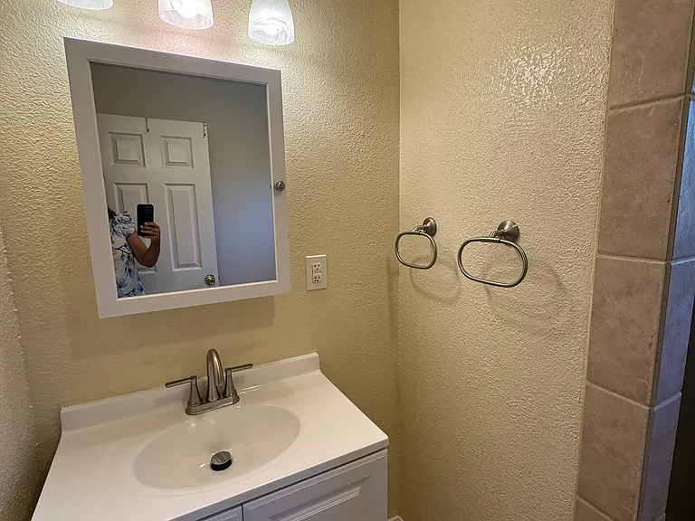 2230 Redwood St — Photo 13