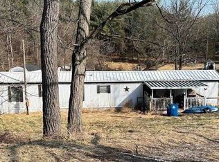 77 S School House Rd, Thomasville, PA 17364