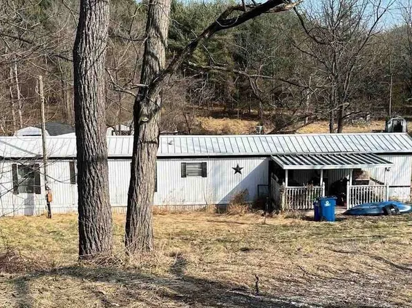 77 S School House Rd, Thomasville, PA 17364