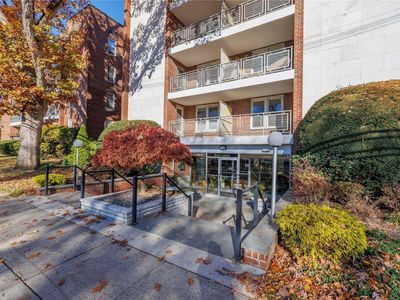 110 Brooklyn Avenue #2H, Freeport, NY, 11520
