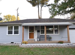 3700 Michelle Dr, Belleville, IL 62226