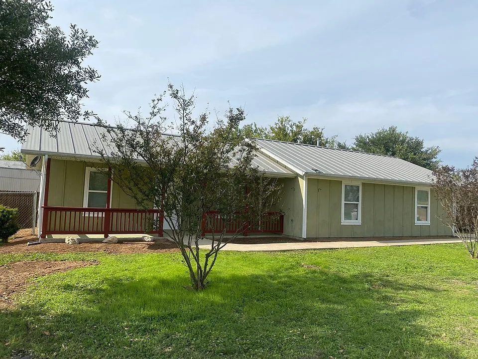 601 N Bastrop St