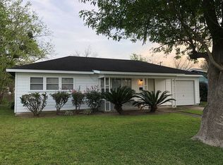 1203 E Polk Ave, Victoria, TX 77901