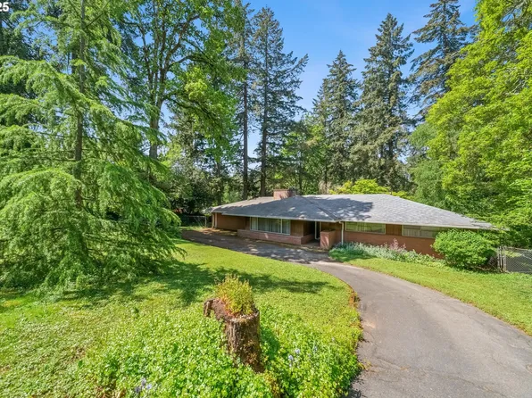 18011 Kelok Rd, Lake Oswego, OR 97034